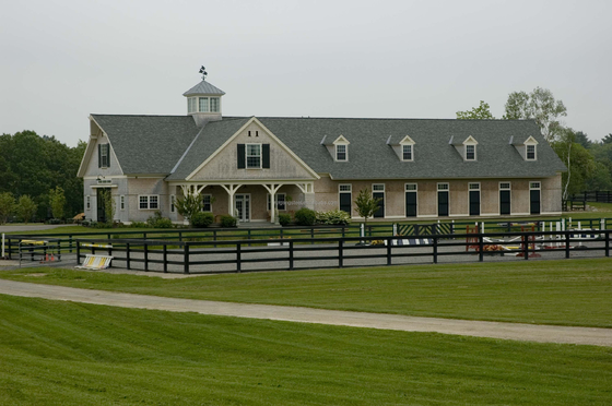 Modern Steel Horse Stable for Horse Riding Farmhouse Use Convenient Horse Riding House Warehouse Design